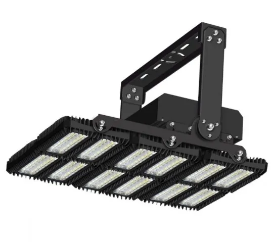 ISOLED LED Flutlicht 1.350W 130x25° asymmetrisch