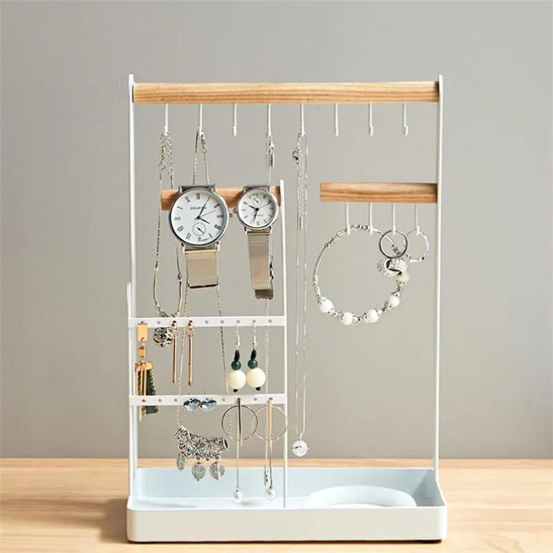 Nordischer Schmuckständer