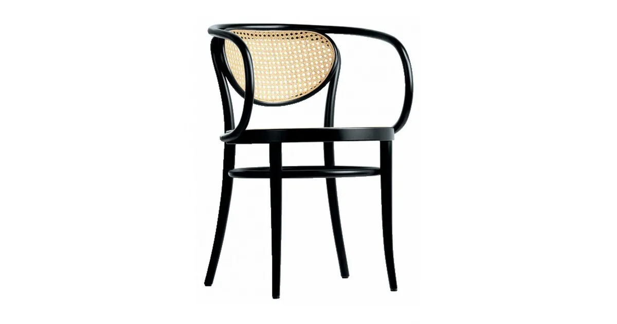 210 R Bugholz-Armlehnstuhl mit Rohrgeflecht