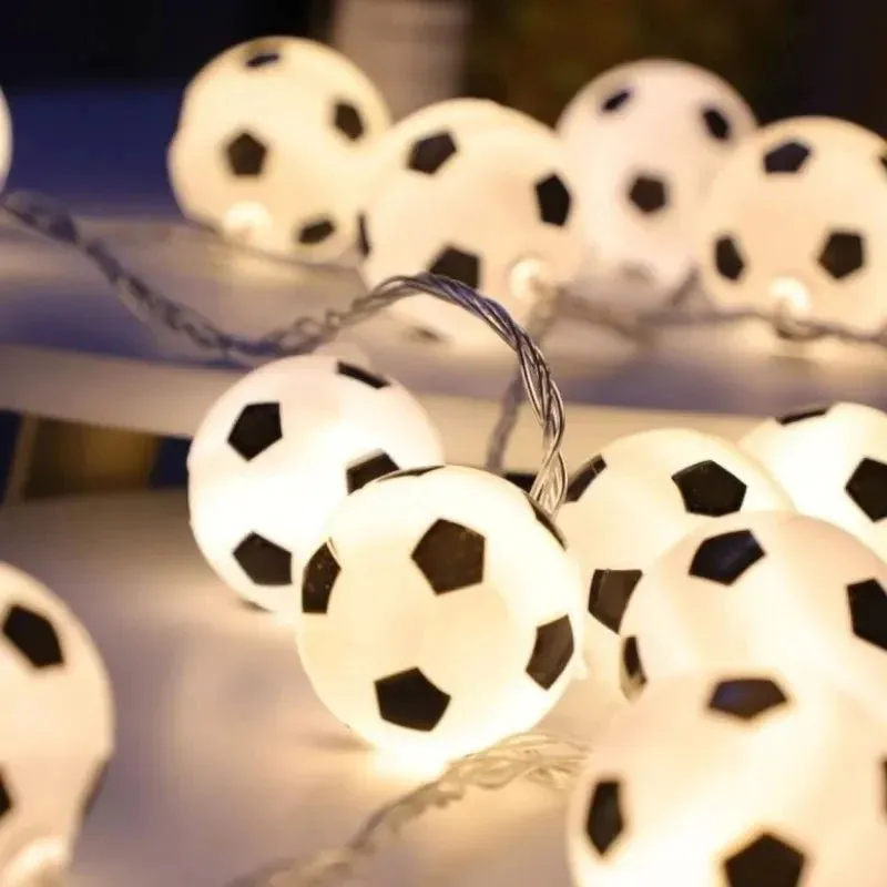 LED-Nachtlichtgirlande mit Fußball-Design